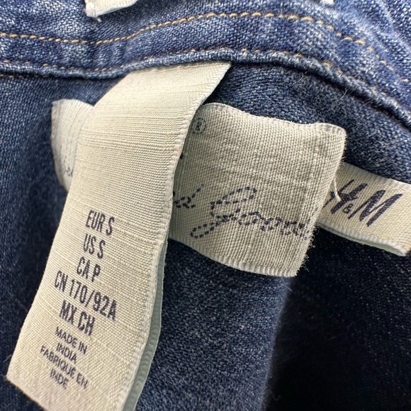 H & M Denim Style Button Down Men’s Shirt - Picture 4 of 5